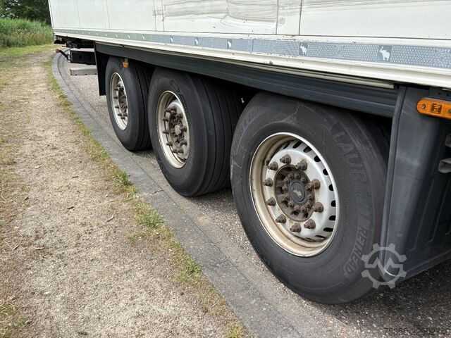  Schmitz Cargobull N/A Carrier Vector 1950 MT Twin Evap / 2.65 ins...
