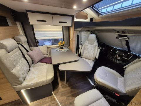 Félintegrált lakóautó Knaus L!VE WAVE 650 MEG Black Selection *TraumMobil*Automatik*Schwarz*