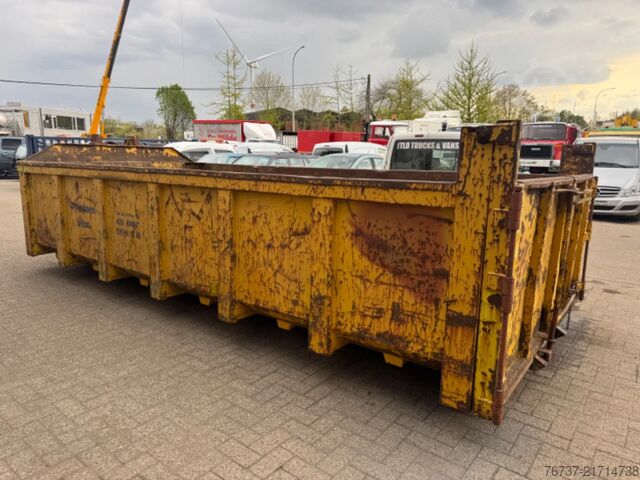 Konténer CONTAINER **CONTAINER**