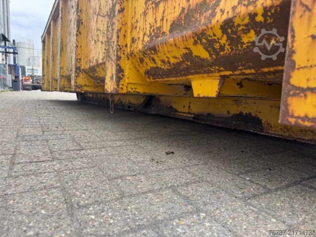 Konténer CONTAINER **CONTAINER**