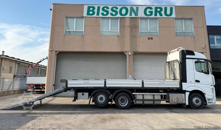 Değiştirilebilir kasalı kamyon Mercedes-Benz Actros 2542