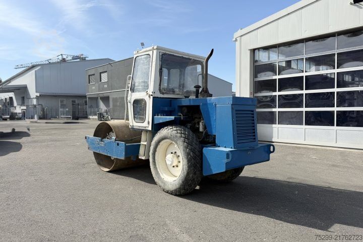 Egyéb  2000 W 602 BD Strassenwalze / Swiss-Vehicle