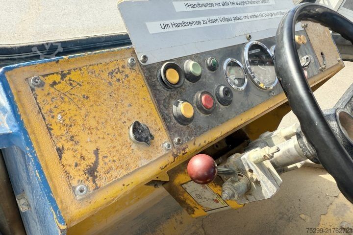 Egyéb  2000 W 602 BD Strassenwalze / Swiss-Vehicle