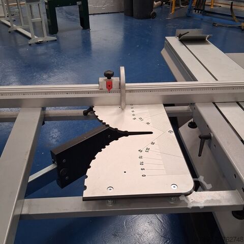 3,2 m-es tolóasztalos lapszabászgép FIMAL P350NX