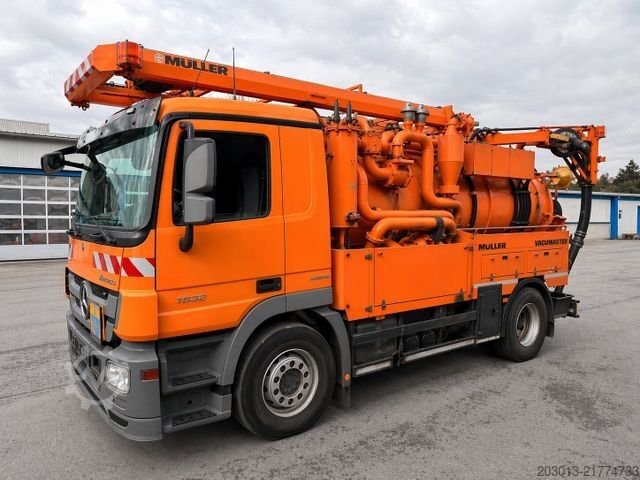 Vacuümtankwagen MERCEDES-BENZ 1932 4x2 Kanalreiniger Kombi MÜLLER F70KH