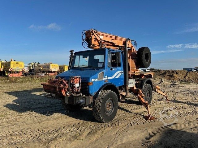 Speciale doeleinden vrachtwagen UNIMOG U 1450 4x4, Zug & Bergwinde, Kran, Greifer, AHK