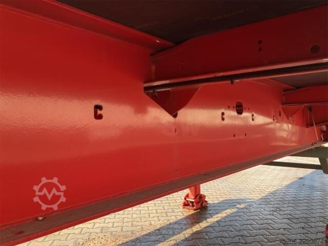 Dobozos félpótkocsi Krone Dry Liner Standard