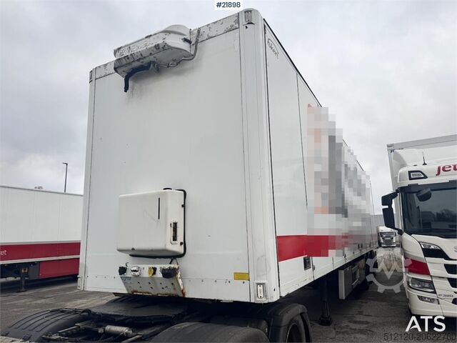 Szafka Ekeri z pełnym otwarciem bocznym. Ekeri Cabinet with full side opening.