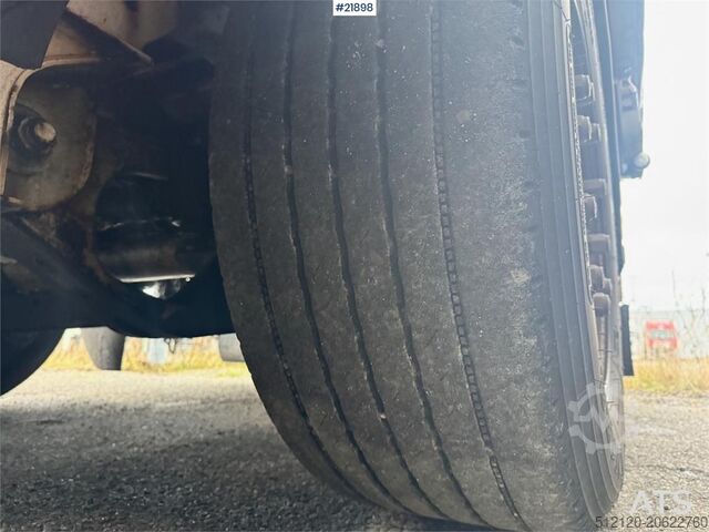 Szafka Ekeri z pełnym otwarciem bocznym. Ekeri Cabinet with full side opening.