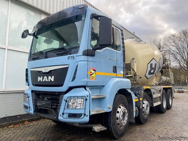 Blender MAN TGS 32.400