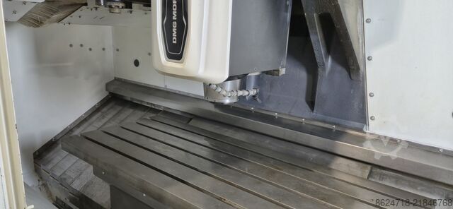 Centru vertical de prelucrare DMG MORI CMX 1100 V