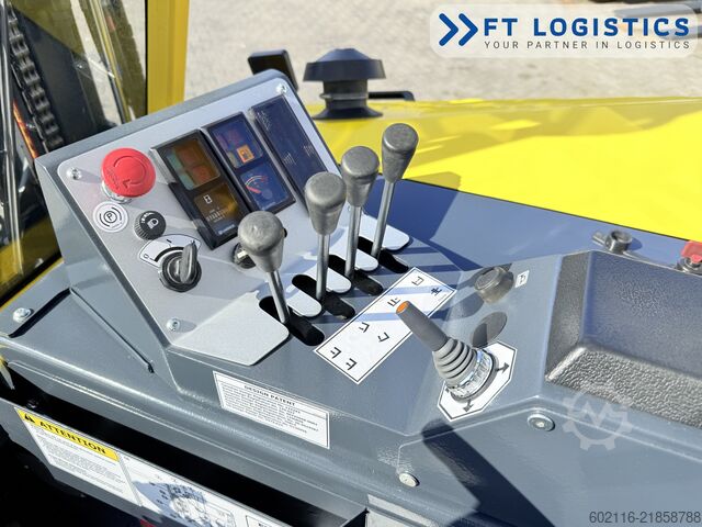 Stivuitor cu patru direcții Combilift CB4500 GAS TRIPLEX 6400 FORK POSITIONER