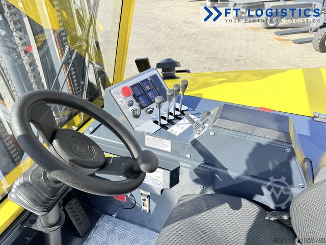 Stivuitor cu patru direcții Combilift CB4500 GAS TRIPLEX 6400 FORK POSITIONER
