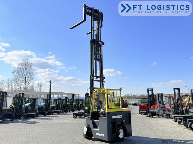 Stivuitor cu patru direcții Combilift CB4500 GAS TRIPLEX 6400 FORK POSITIONER