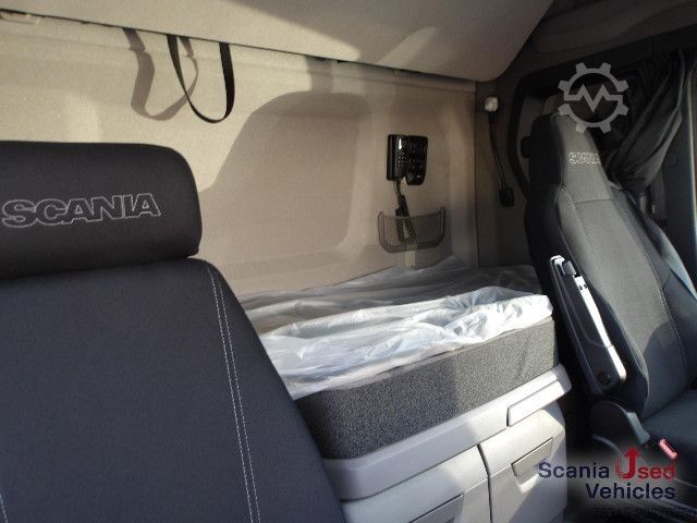 Tractora standard Scania R 460 NA - HYDRAULIK - HIGHLINE - 2x TANKs - ACC -