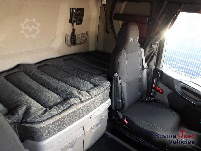 Tractora standard Scania R 460 NA - HYDRAULIK - HIGHLINE - 2x TANKs - ACC -