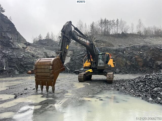 Crawler excavator Volvo ec380EL excavator w/ hw undercarriage and toothed