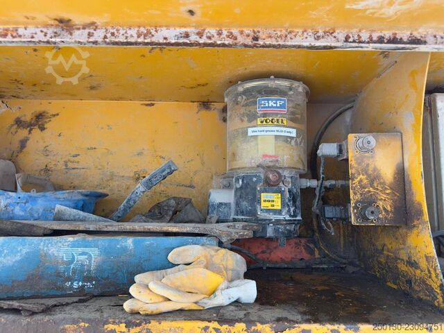 Walec drogowy EXTEC Extec Screens & Crushers C12 Ketten-Brechanlage