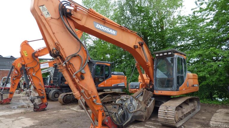 Hydraulisk bæltegraver DOOSAN EX CA DX 225 LC