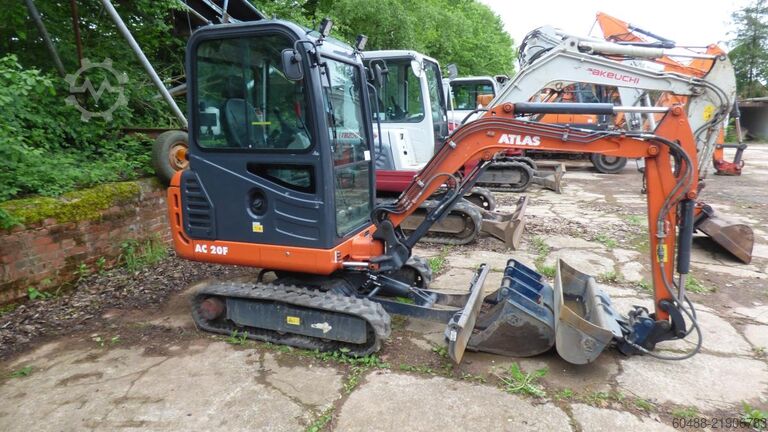 Mini pelle sur chenilles ATLAS AC 20