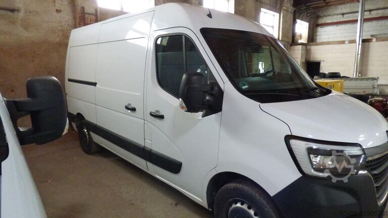 Transportør RENAULT MASTER DCI 135