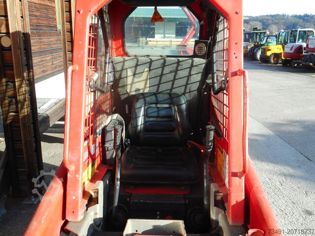 Csúszókerekes rakodógép Bobcat S70