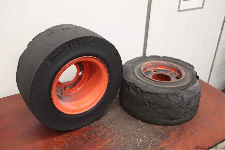 Massieve rubberen banden 2 stuks Continental Super Elastic 23x9-10