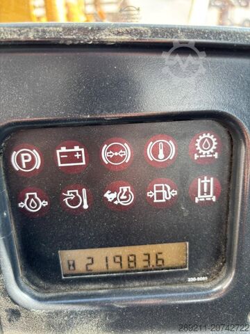 Kolový nakladač CAT 988 H