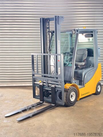 Carregador frontal a GPL Jungheinrich TFG 320s - Service Neu - 3,8m Hub - 2t - Zinkenversteller