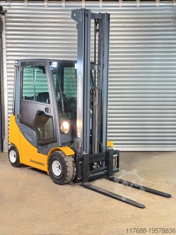 Carregador frontal a GPL Jungheinrich TFG 320s - Service Neu - Triplex - 6,5m Hub - 2t - VW Motor