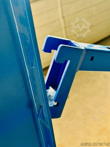 Cantilever rack ca. 3,15 lfm. Kragarmregal mit Fachböden H: 250cm 140 kg/Arm META Multistrong