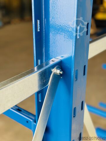 Cantilever rack ca. 3,15 lfm. Kragarmregal mit Fachböden H: 250cm 140 kg/Arm META Multistrong
