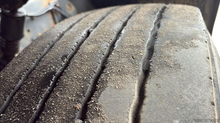 Chassis cab Renault Premium 250 (POMPE MANUELLE / MANUAL PUMP)