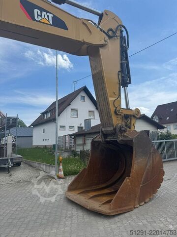 Kettenbagger Caterpillar 390FL ME