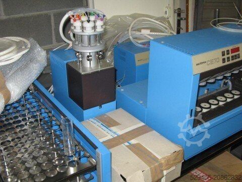 Oldószer berendezés Sotax 4CE