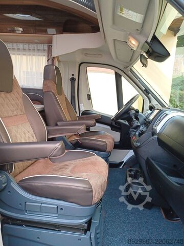 Caravan/camper Knaus TI700