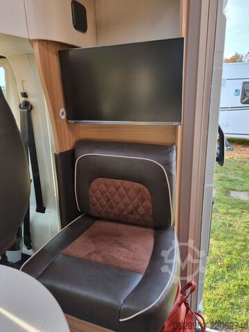 Caravan/camper Knaus TI700