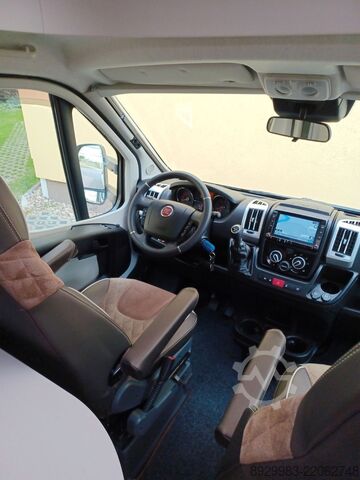 Caravan/camper Knaus TI700
