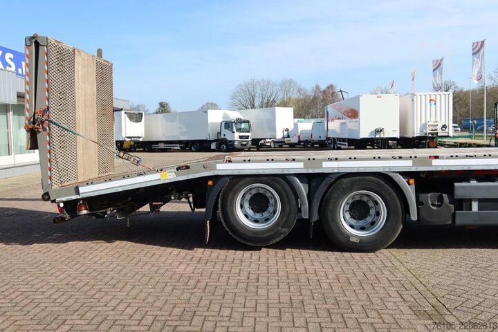 Furgon transport auto MAN TGS 35.360 8x2 Oprijvrachtwagen + Hiab 228 E3