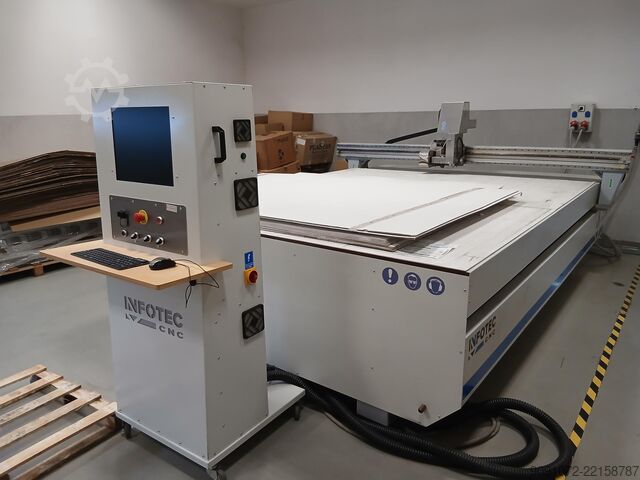 Ploter 4 CNC CNC Router- Engraver InfoTec 3025 C