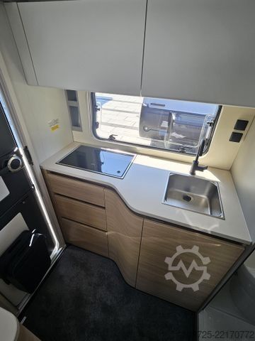 Karavan ADRIA Action 391 LH Beleuchtung - Combi 4E - 1500 KG