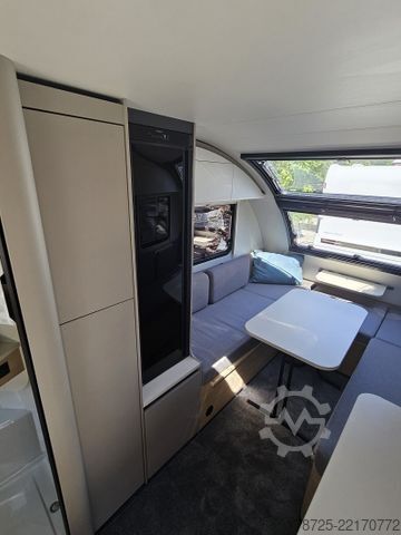 Karavan ADRIA Action 391 LH Beleuchtung - Combi 4E - 1500 KG