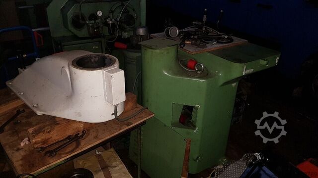 Swing-arm punch Schoen 8 LES