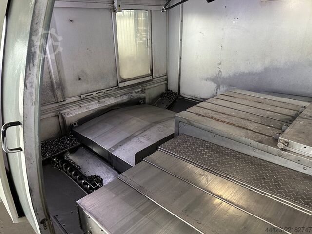 Centro di lavoro a 3 assi YCM TV2110B