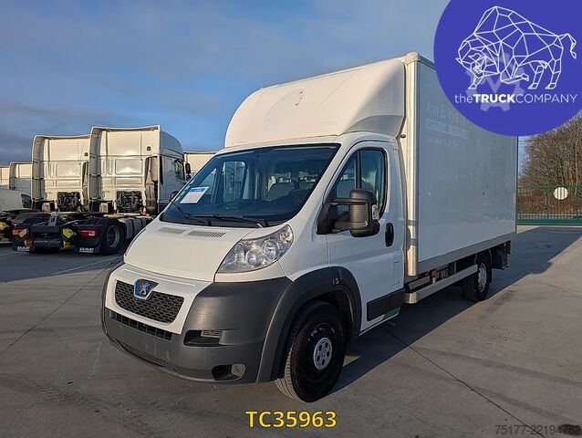Resväska Peugeot Boxer 2.0 HDI BOX + LIFT - ONLY ONE PART OF REG...