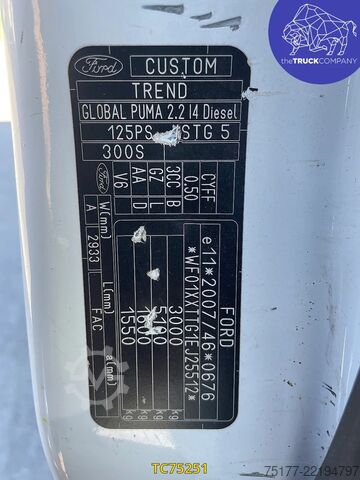 Passagertransport Ford Transit Transit kombi 130.35 9 places