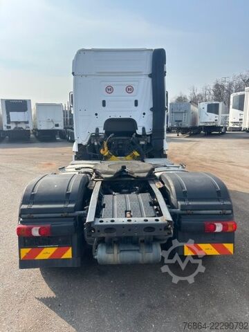 Standaard trekker MERCEDES-BENZ ACTROS 1845, MP4