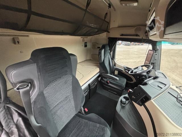Standard tractor unit  Actros 1848 LS