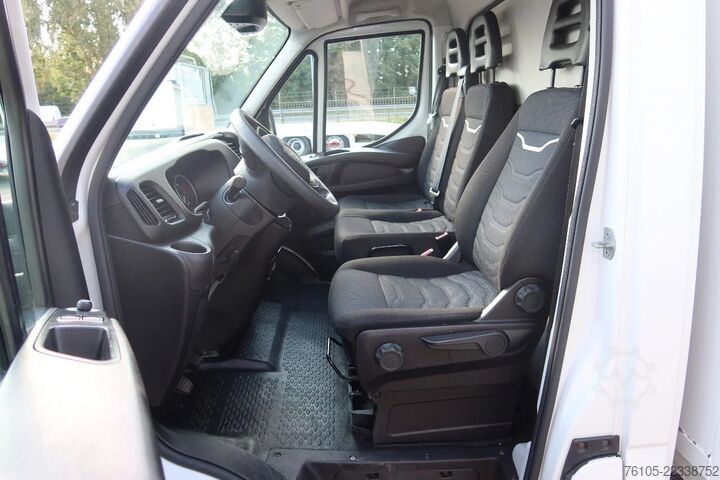 Valigia Iveco Daily 35S16 Bakwagen + Laadklep 750kg