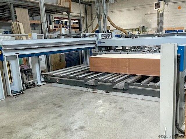 Plattensäge mit automatischer Beschickung HOLZMA HPL 380/43/22